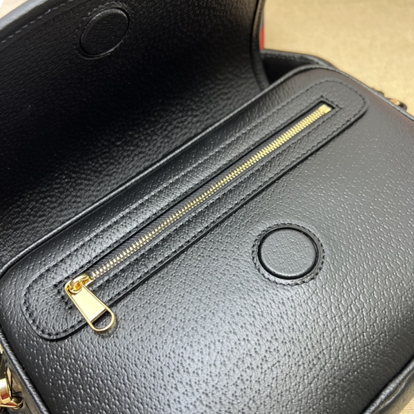 グッチバッグ角部分ディテール